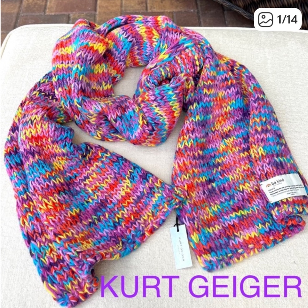 KURT GEIGER  London NWT Be Kind knit scarf